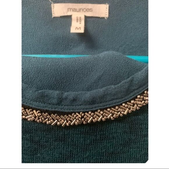 Maurices pretty green top with designs - Picture 2 of 5
